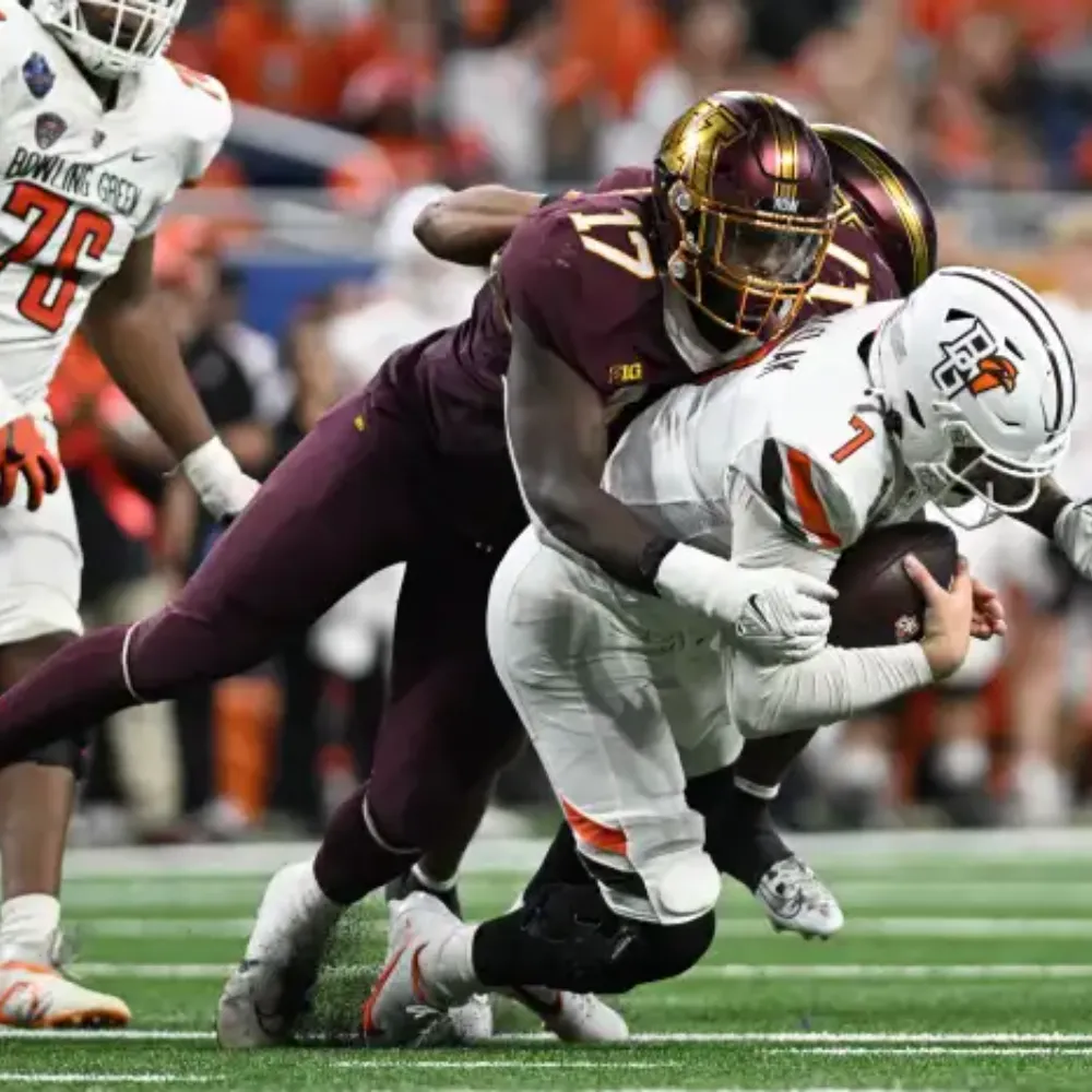 Raiders Sign 14.5-Sack DE & 6-Year Baylor LB - suong Raiders Sign 14.5-Sack DE & 6-Year Baylor LB - suong