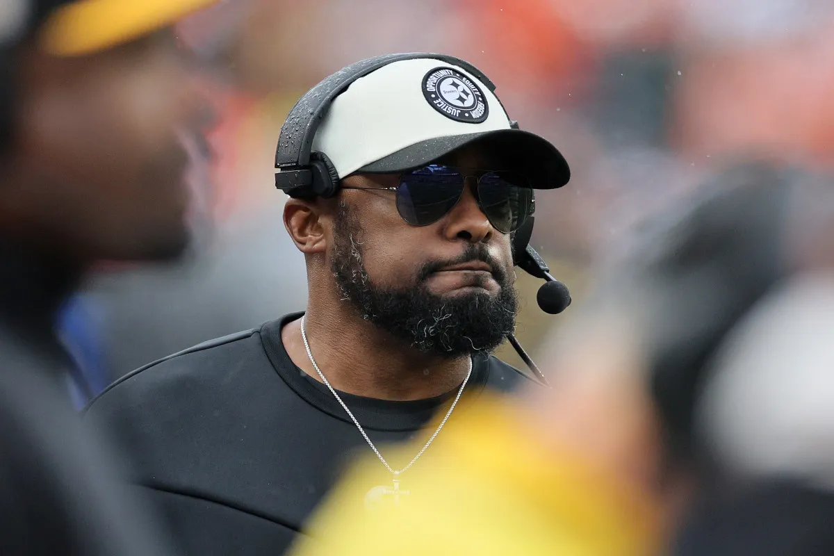 Steelers' Mike Tomlin Optimistic About Aaron Rodgers' Future: 'We Feel Good'