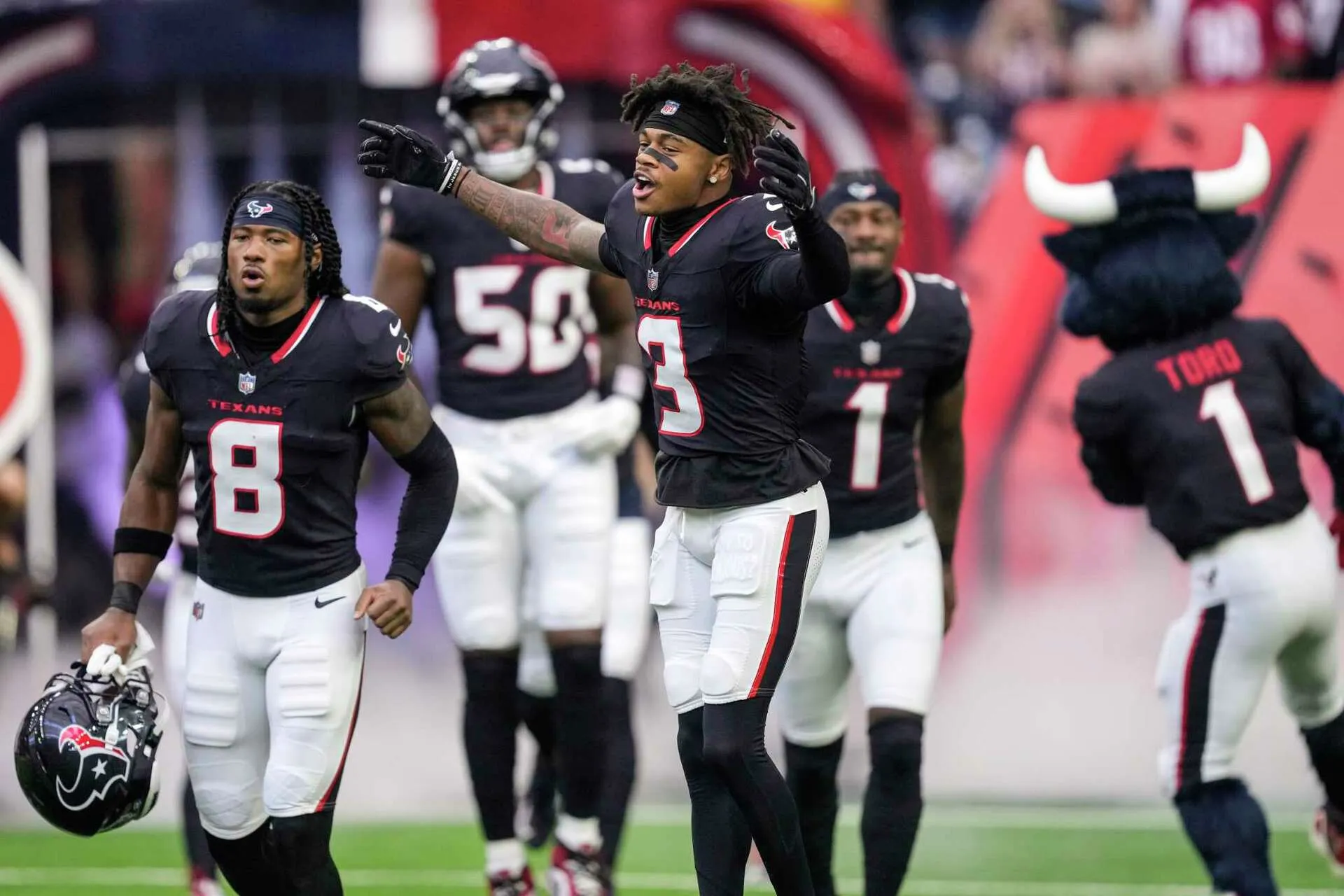 Texans send unmistakable message to these 4 players with NFL Draft choices Texans send unmistakable message to these 4 players with NFL Draft choices