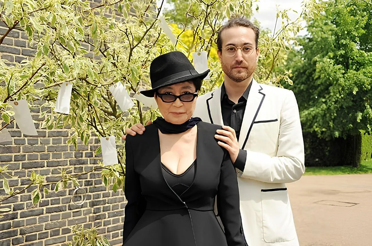 Sean Lennon Wins Oscar and Honors Yoko Ono with Villa, Paying Tribute to His Mother for Raising Him and Inspiring Him with His Father’s Music