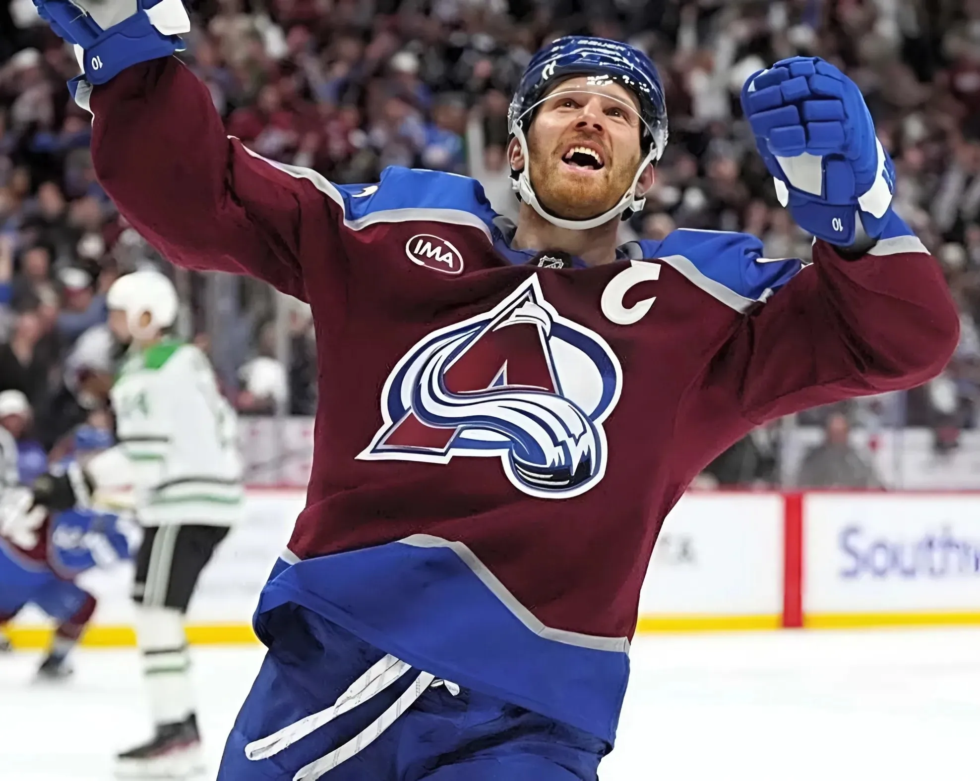 Gabriel Landeskog, Avalanche hit road for Game 5 vs. Stars