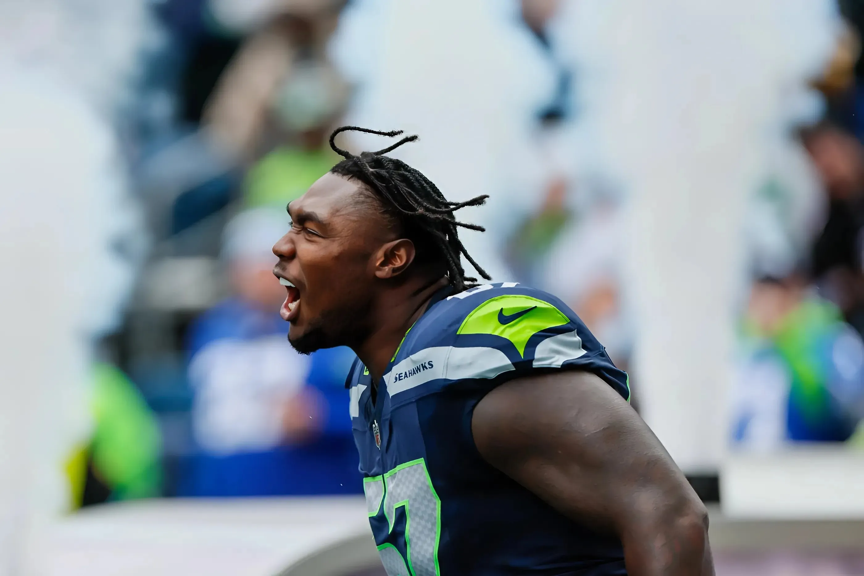 Seahawks picking up 5th-year option on Charles Cross--to buy time for long-term contract