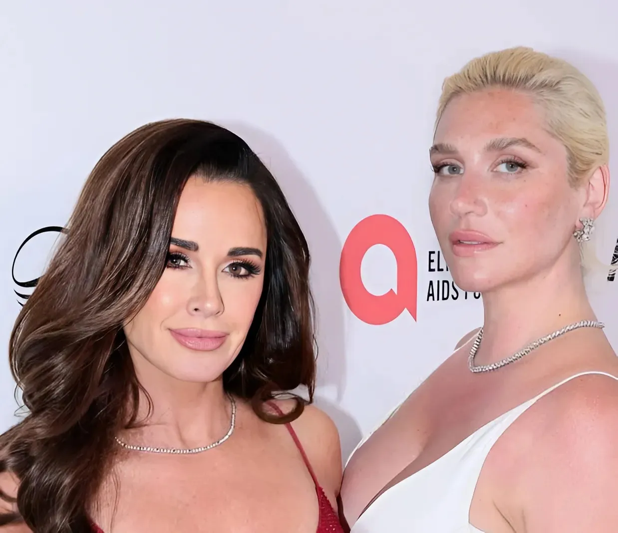 Kyle Richards CONFIRMS RELATIONSHIP with Kesha!!?!