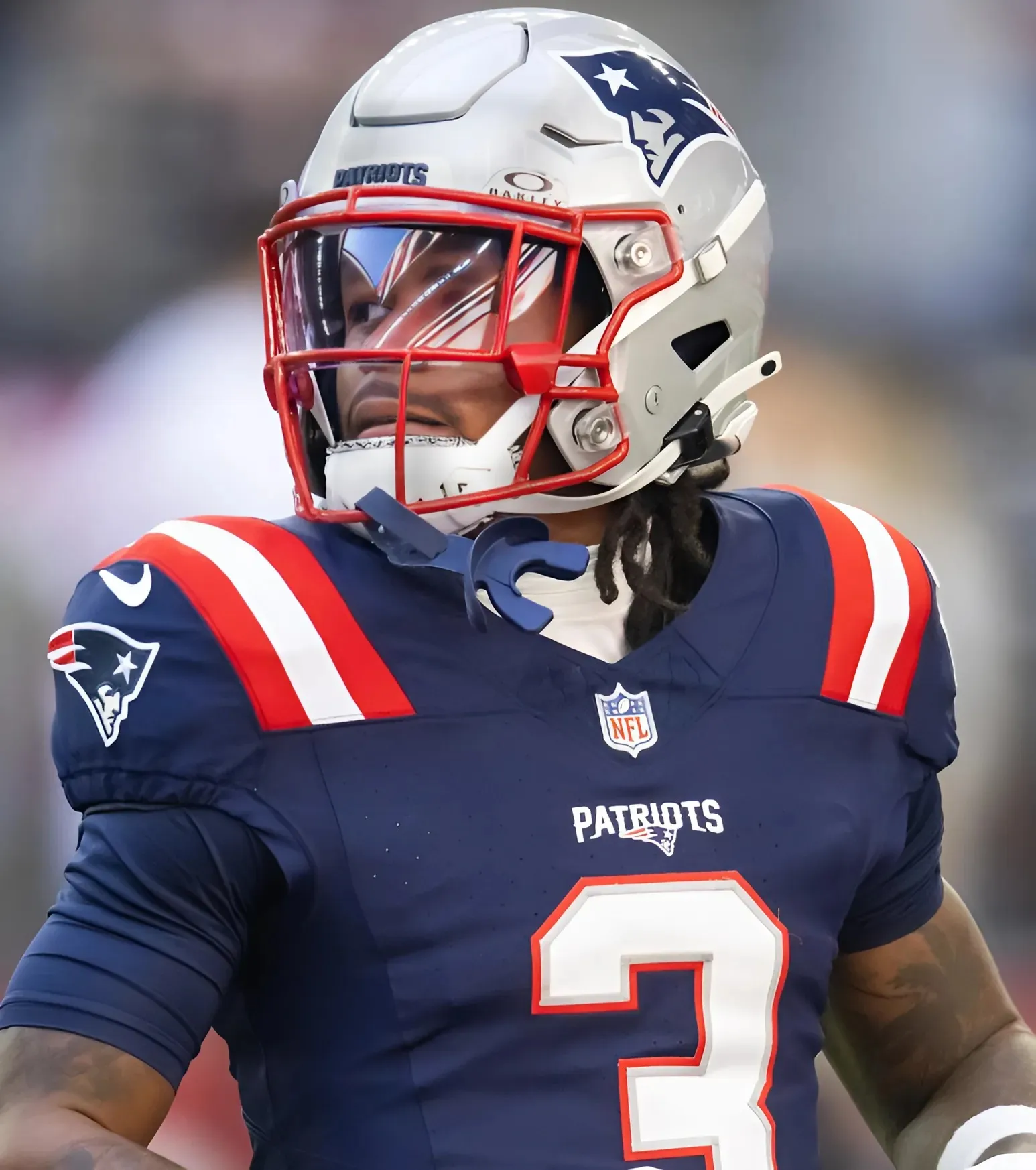 TRADE WATCH: Patriots WR Room Crowded — But One Name Is ‘Untouchable’