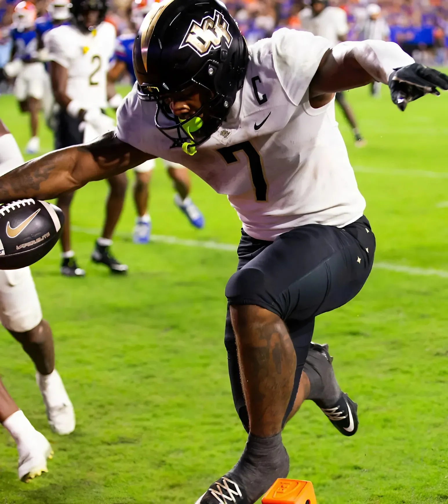 BRONCOS MISS ON JEANTY, BUT FIND THEIR “PET CAT” IN RJ HARVEY!