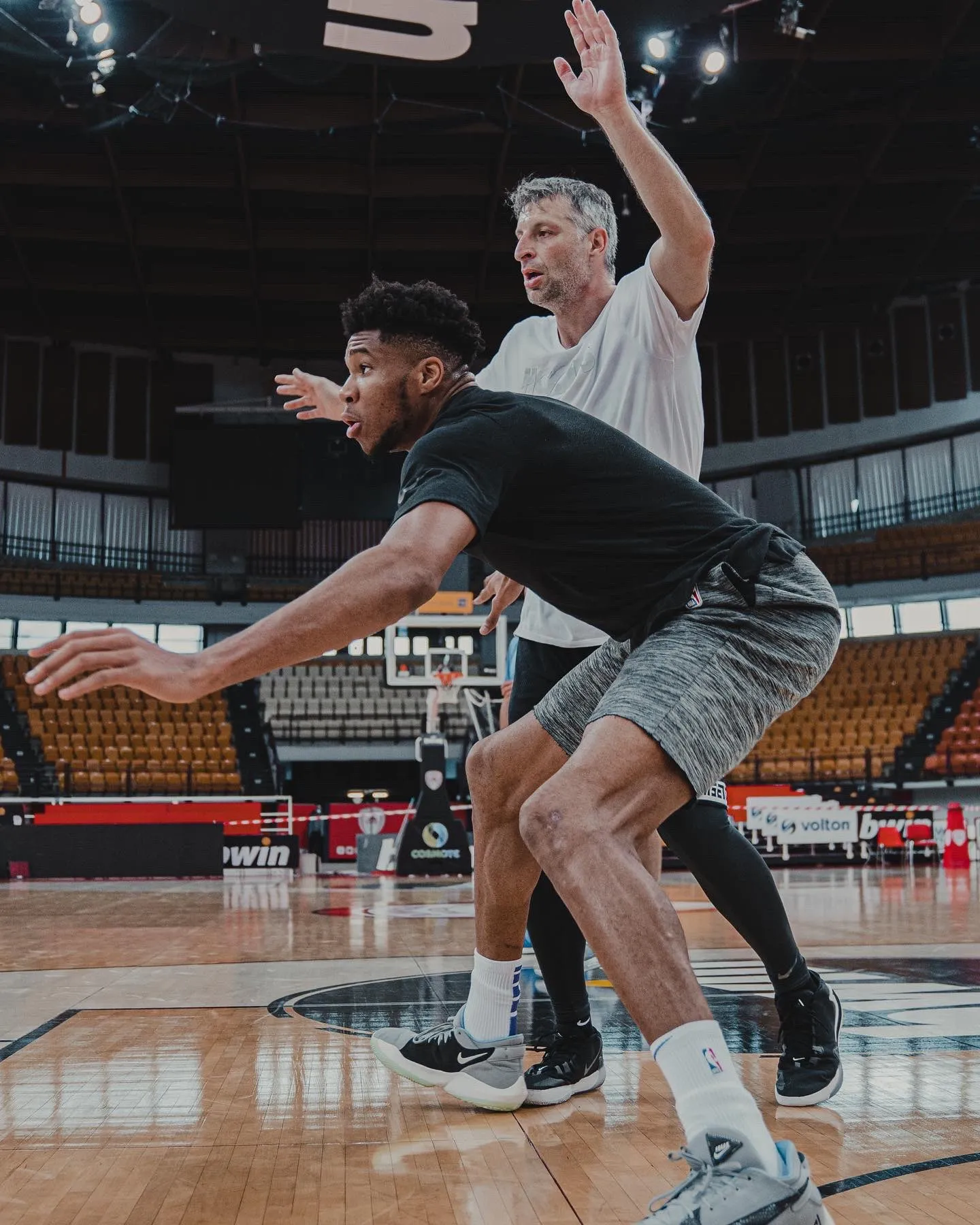 Giannis Antetokounmpo remains in Greece and continues to train for this season - as he revealed on social media, his training partner is legend Theodoros Papaloukas.