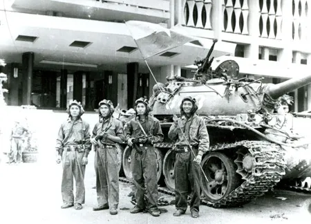 Đại tá Bùi Quang Thận – Người cắm cờ giải phóng trên nóc Dinh Độc Lập ngày 30/4/1975