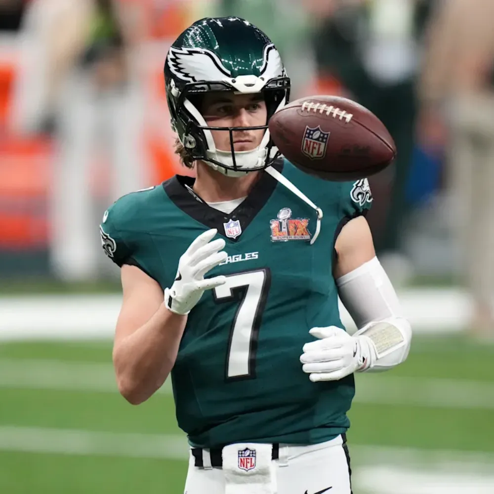 Super Bowl QB Faces 'Zany' and Uncertain Future With Major Contract Move - suong Super Bowl QB Faces 'Zany' and Uncertain Future With Major Contract Move - suong