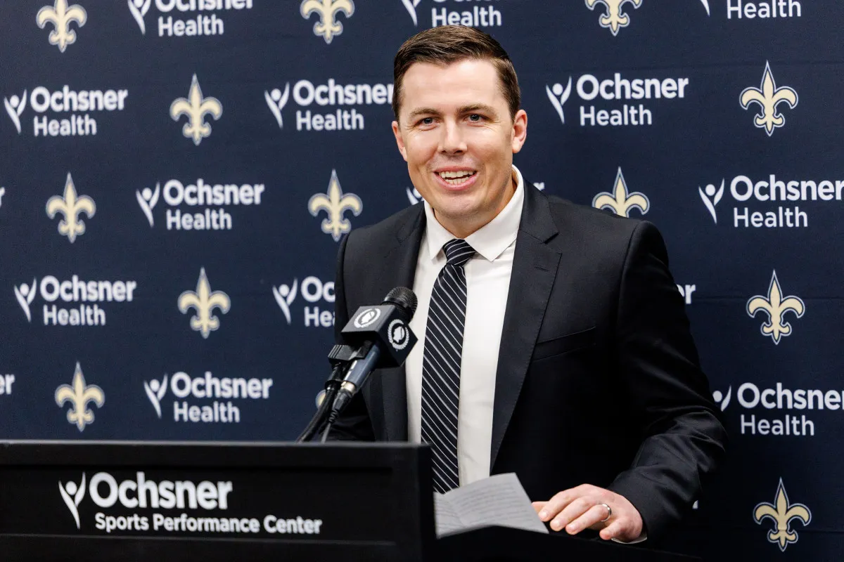Saints’ Kellen Moore Make His Opinion Of Tyler Shough Very Clear