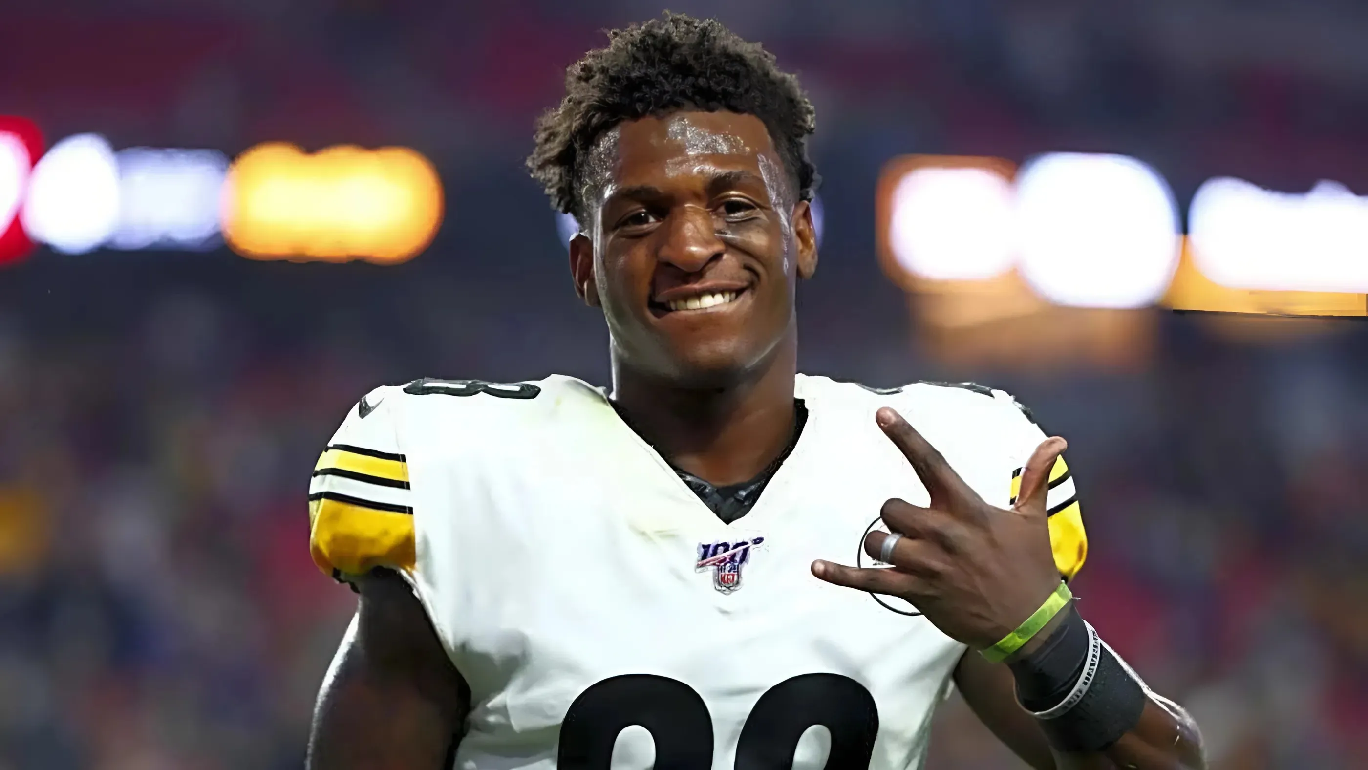 Panthers linked to former Steelers defender to fix glaring weakness