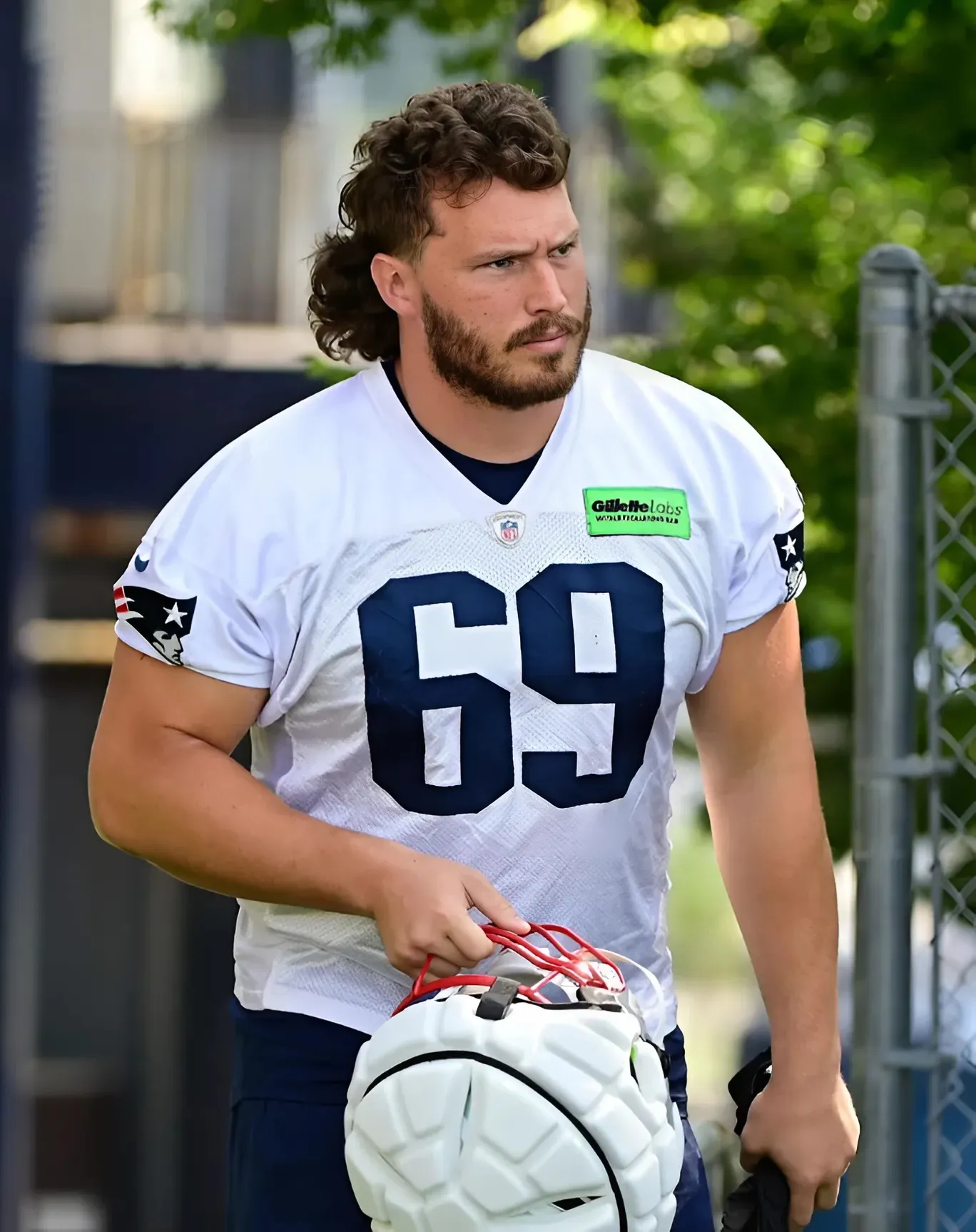 CONTRACT YEAR PRESSURE: Patriots DECLINE $16.7M Option on Cole Strange — Former 1st-Rounder on the Hot Seat!