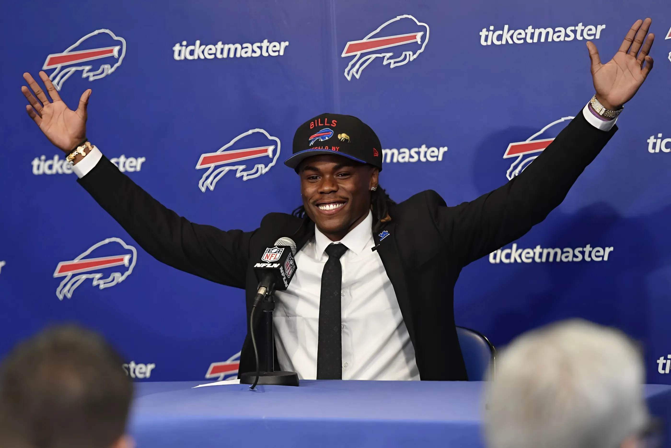 Bills adding Elijah Moore after focusing on defense in NFL Draft