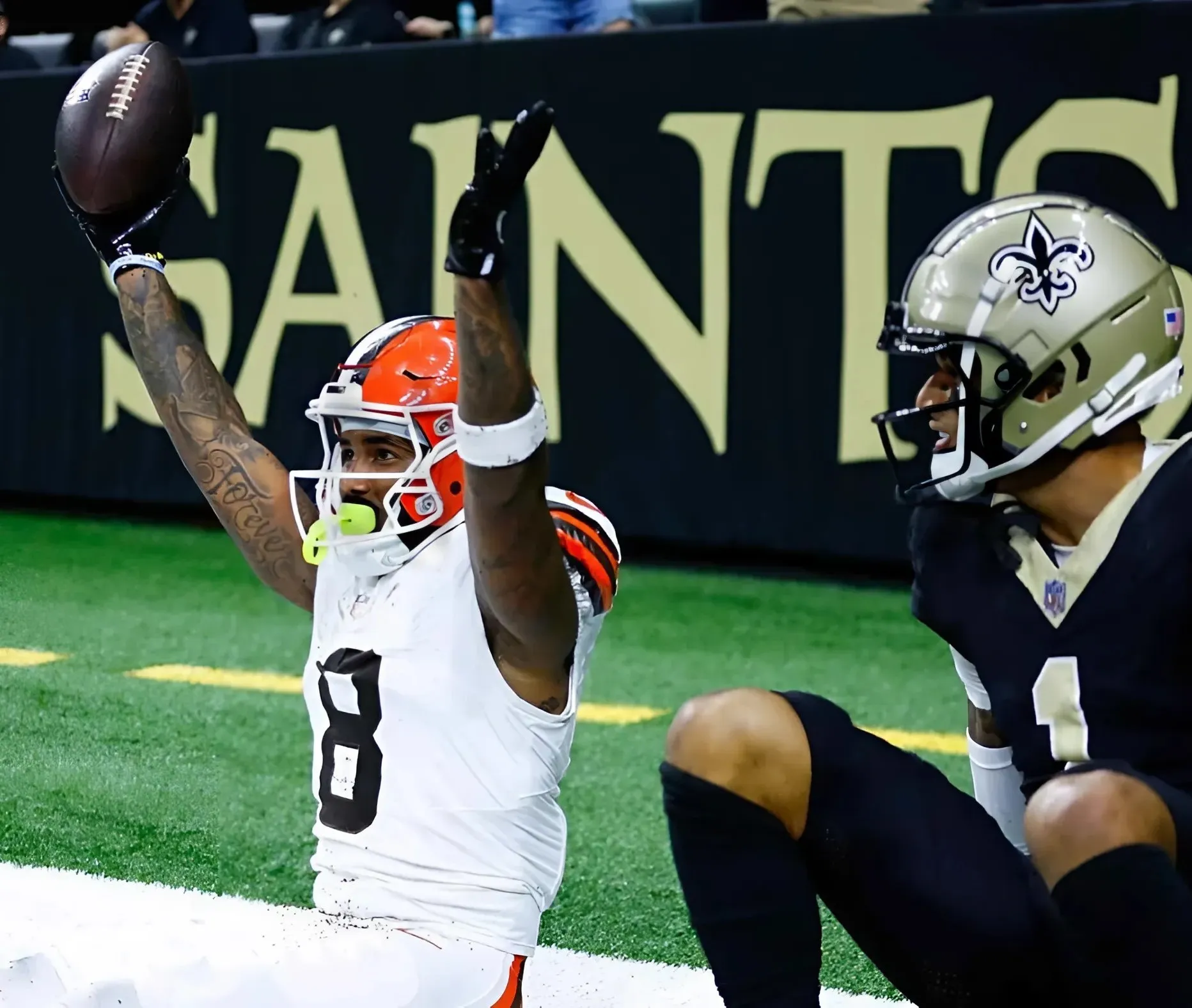 Elijah Moore signs with New York Jets’ bitter rival