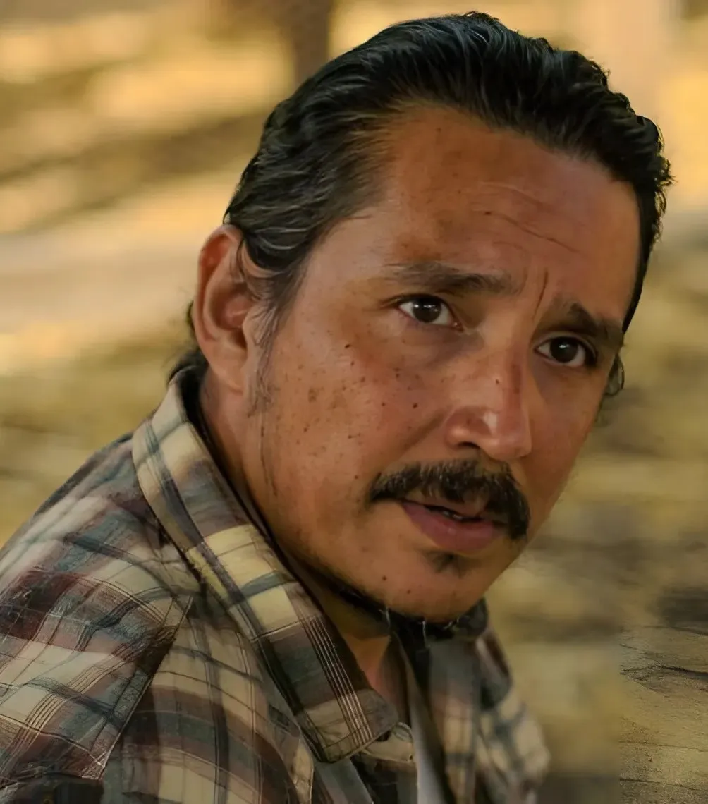 Tommy's Goodbye To Joel In The Last Of Us S2 E3 Was Longer, But Star Explains Why All But 1 Line Was Cut