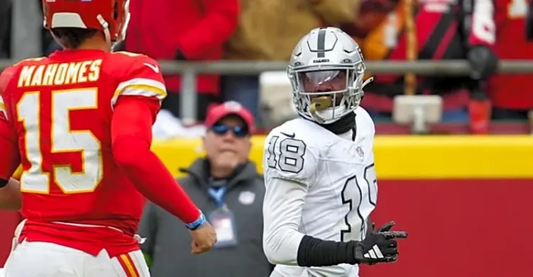 Should Chiefs Sign Former Division Rival?