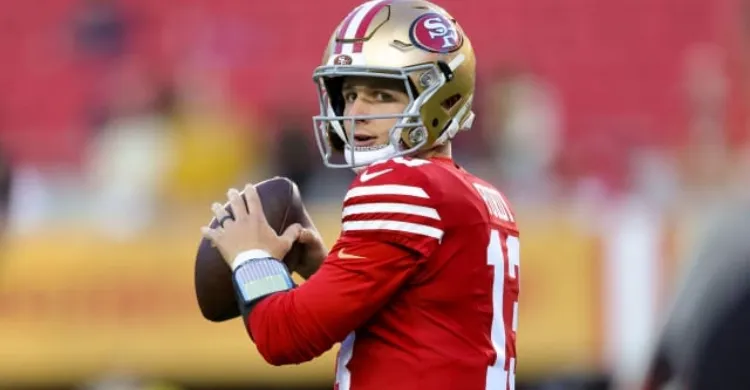 49ers Blockbuster Trade for Eagles 10-Sack Star Hits Rumor Mill