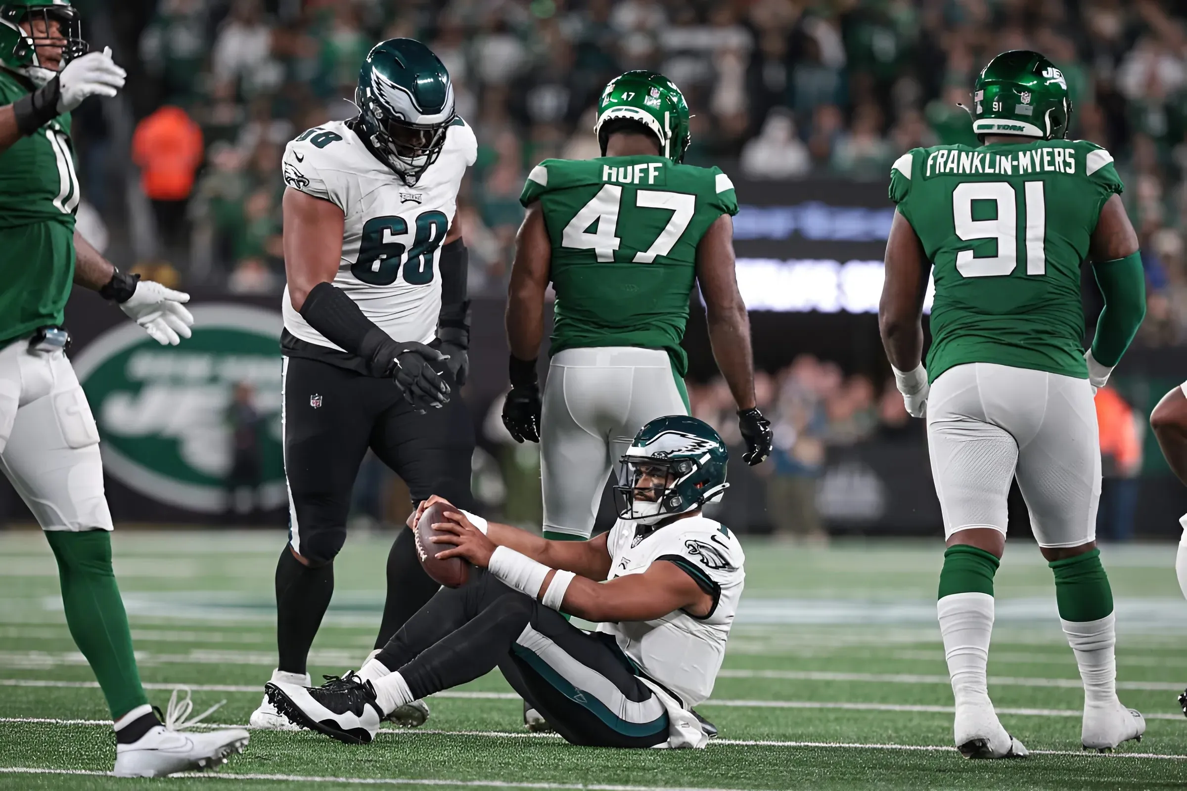 49ers Blockbuster Trade for Eagles 10-Sack Star Hits Rumor Mill