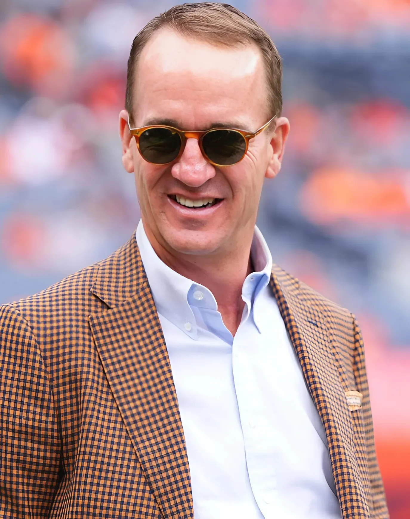 Buffalo Bills receive visit from legendary quarterback Peyton Manning