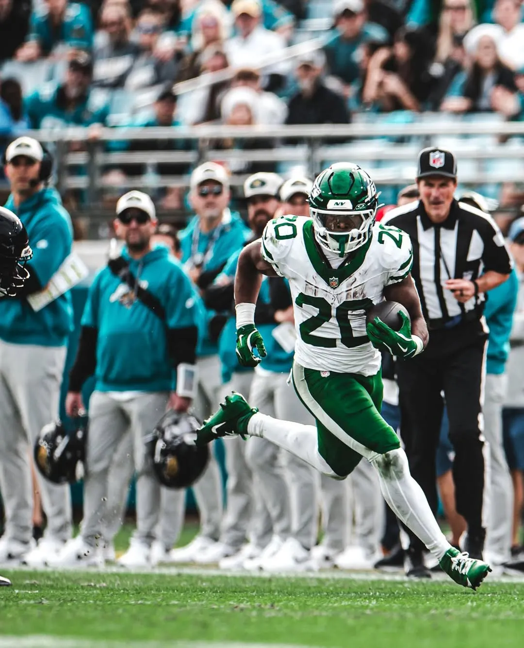 Jets Superstar Gives 'Severance' Review In Response To Ben Stiller Tweet