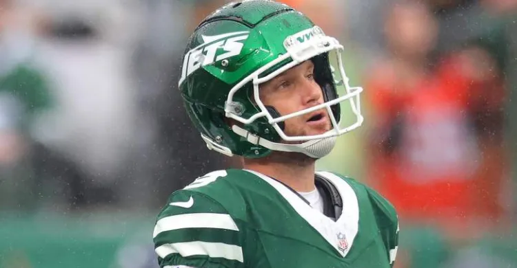 Jets Firmly Put $8.4 Million Starter on Notice After Signing 24-Year-Old