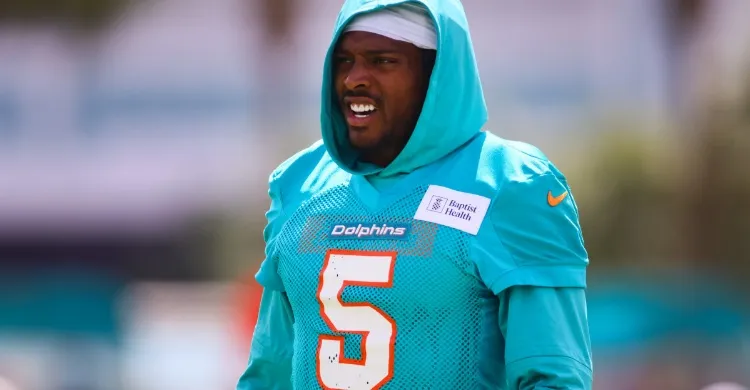 49ers Watch As Trade Rumors Swirl On Jalen Ramsey