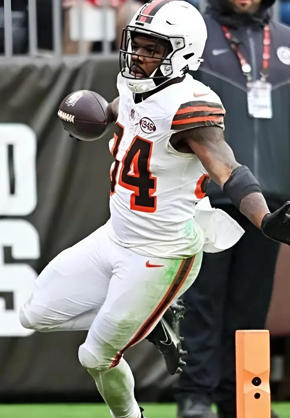 Report: Browns' Jerome Ford takes pay cut; Nick Chubb out?