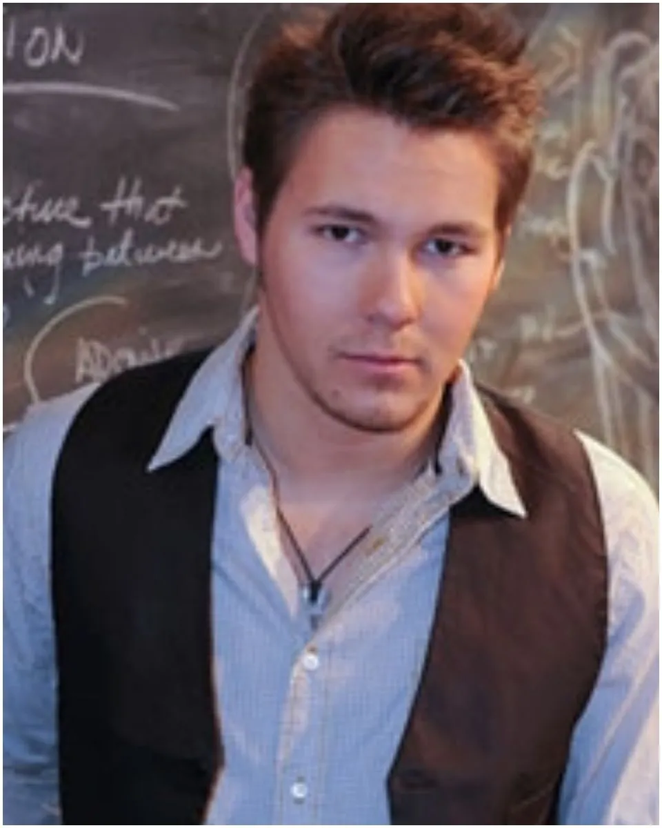 Here’s Why It’s The Perfect Time For Dillon To Return To General Hospital