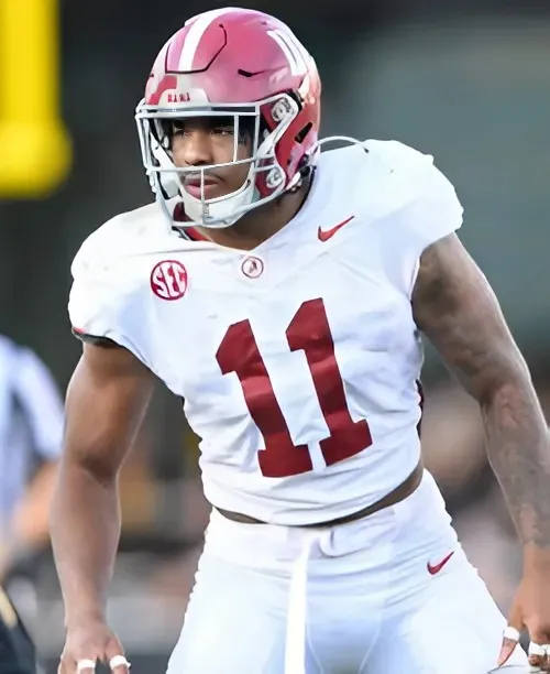 Eagles Rookie LB Draws Comparison to Projected $160 Million NFC East Rival
