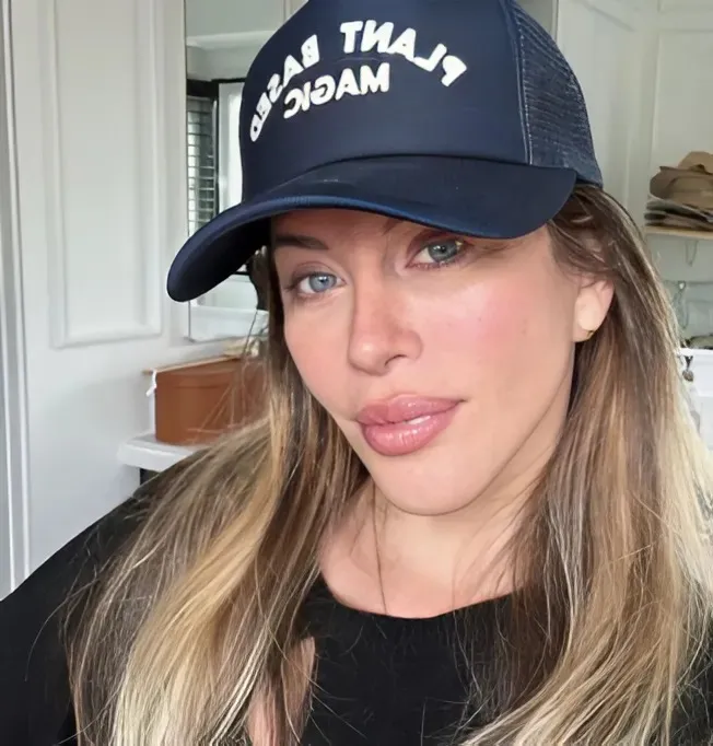 Dina Manzo's Black Hair Transformation Is Jaw Dropping (PHOTO)