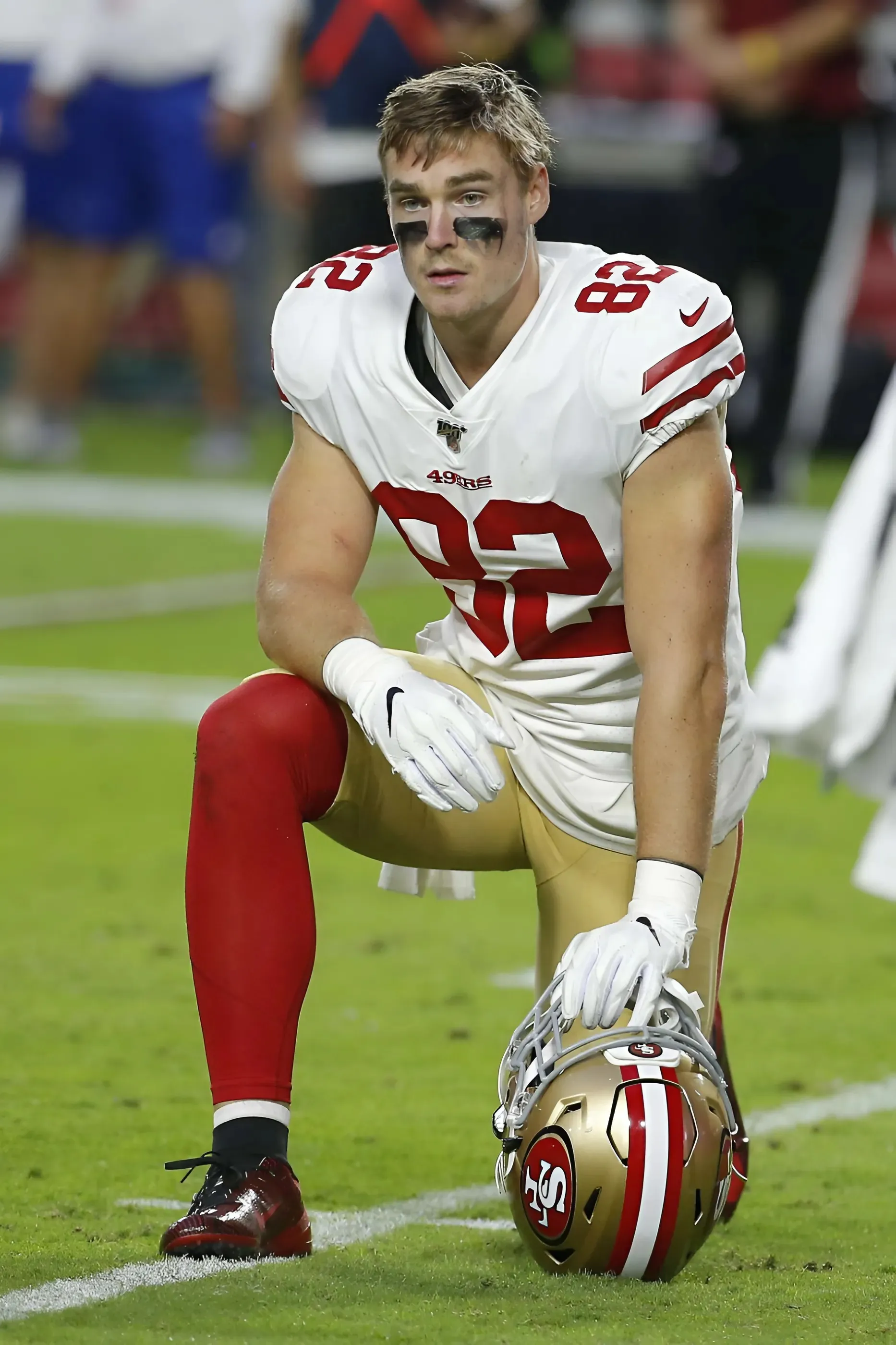 49ers bring back TE Ross Dwelley on one-year free-agent contract
