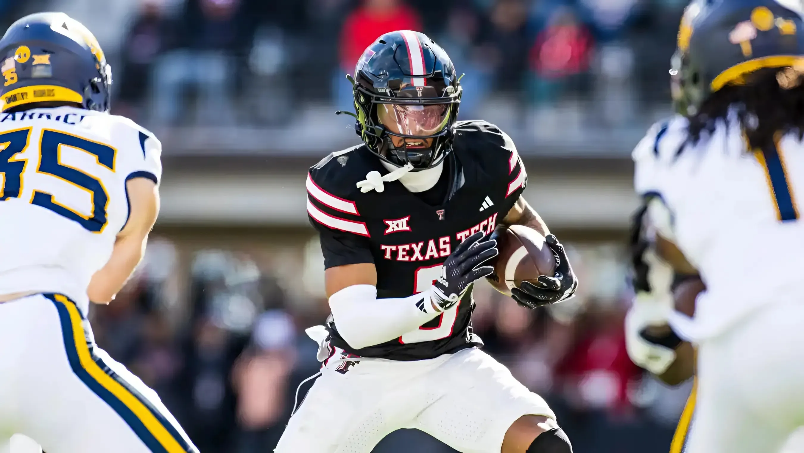 Cowboys Stun Fans by Snapping Up ‘Highlight Catch’ 1,000-Yard WR as UDFA—Could He Be the X-Factor Their Offense Needs?