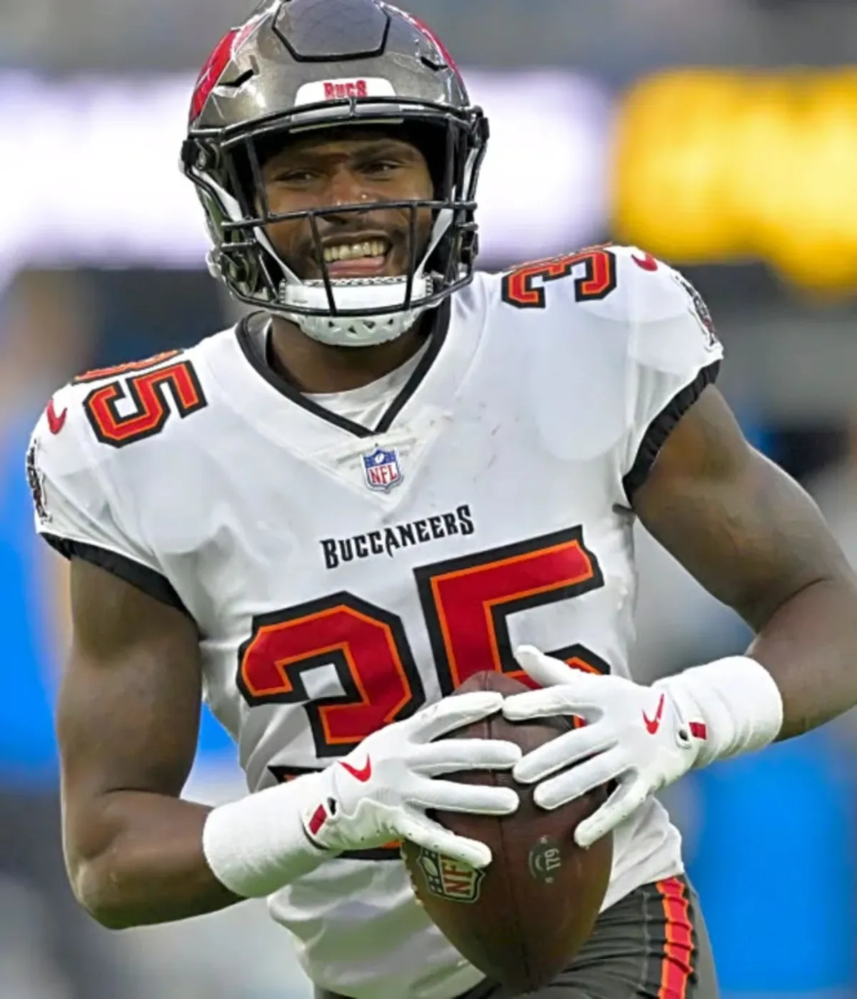 Dolphins Trade Idea Nets Eight-Interception Buccaneers Cornerback