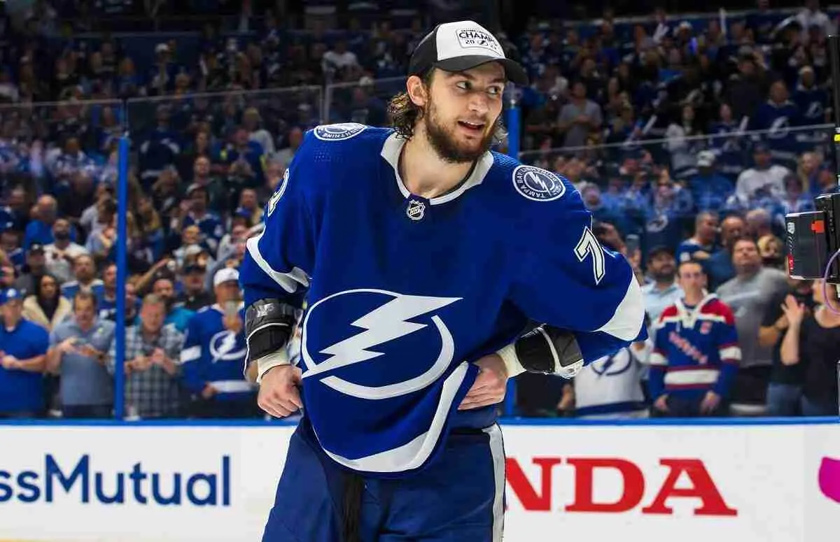 Lightning’s Anthony Cirelli Named Finalist for Selke Trophy