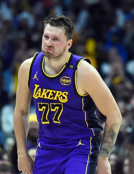 Mavericks would be doubling down on disaster if they re-sign beloved veteran