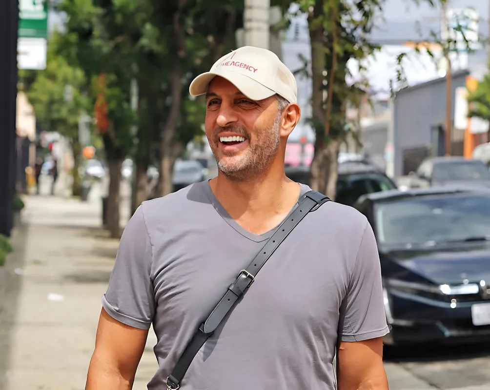 Mauricio Umansky Offers a Health Update After His Hospitalization: "Working Hard..." - lulu