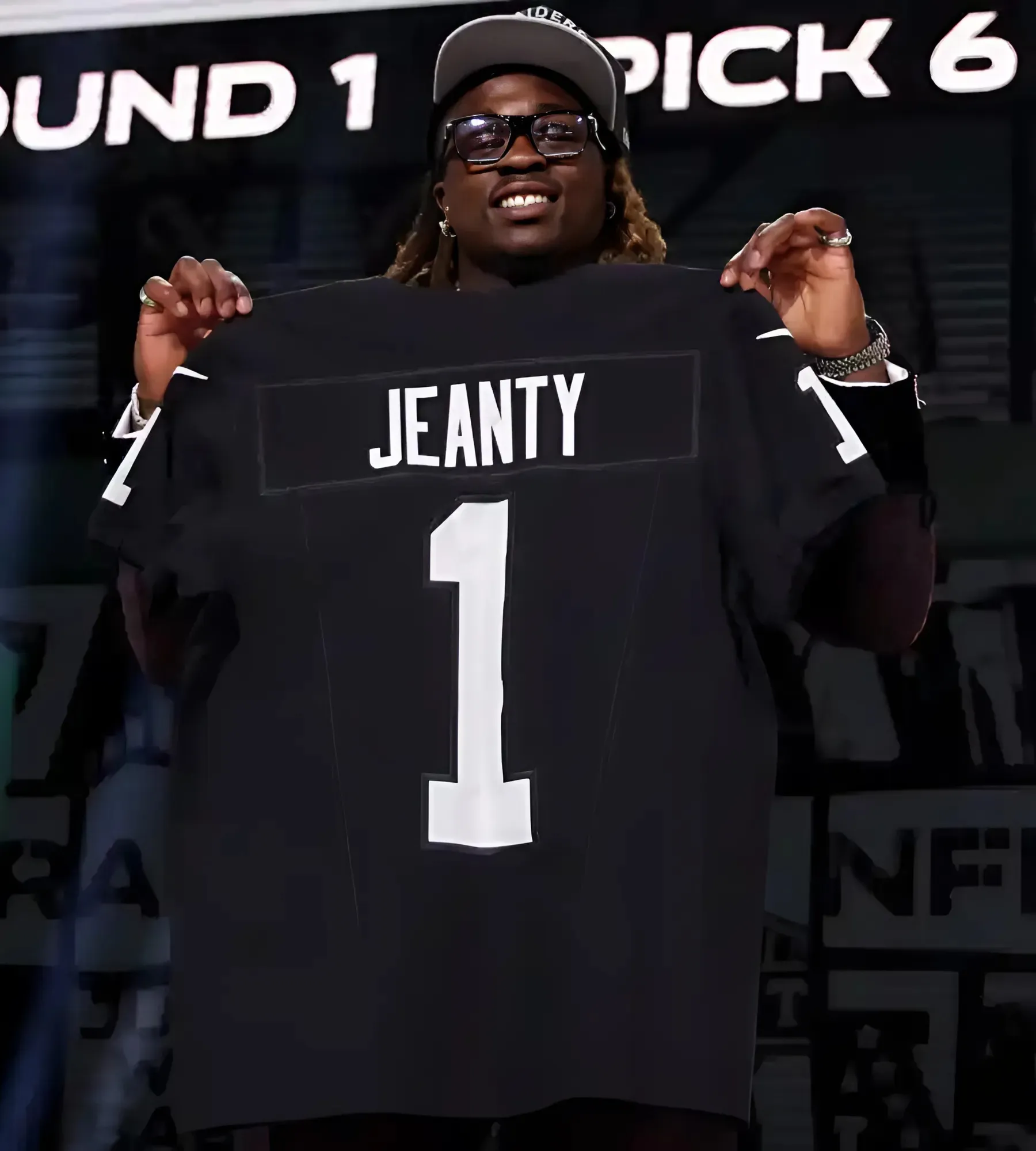 Raiders’ Rookie Surpasses First Overall Pick As Betting Favorite