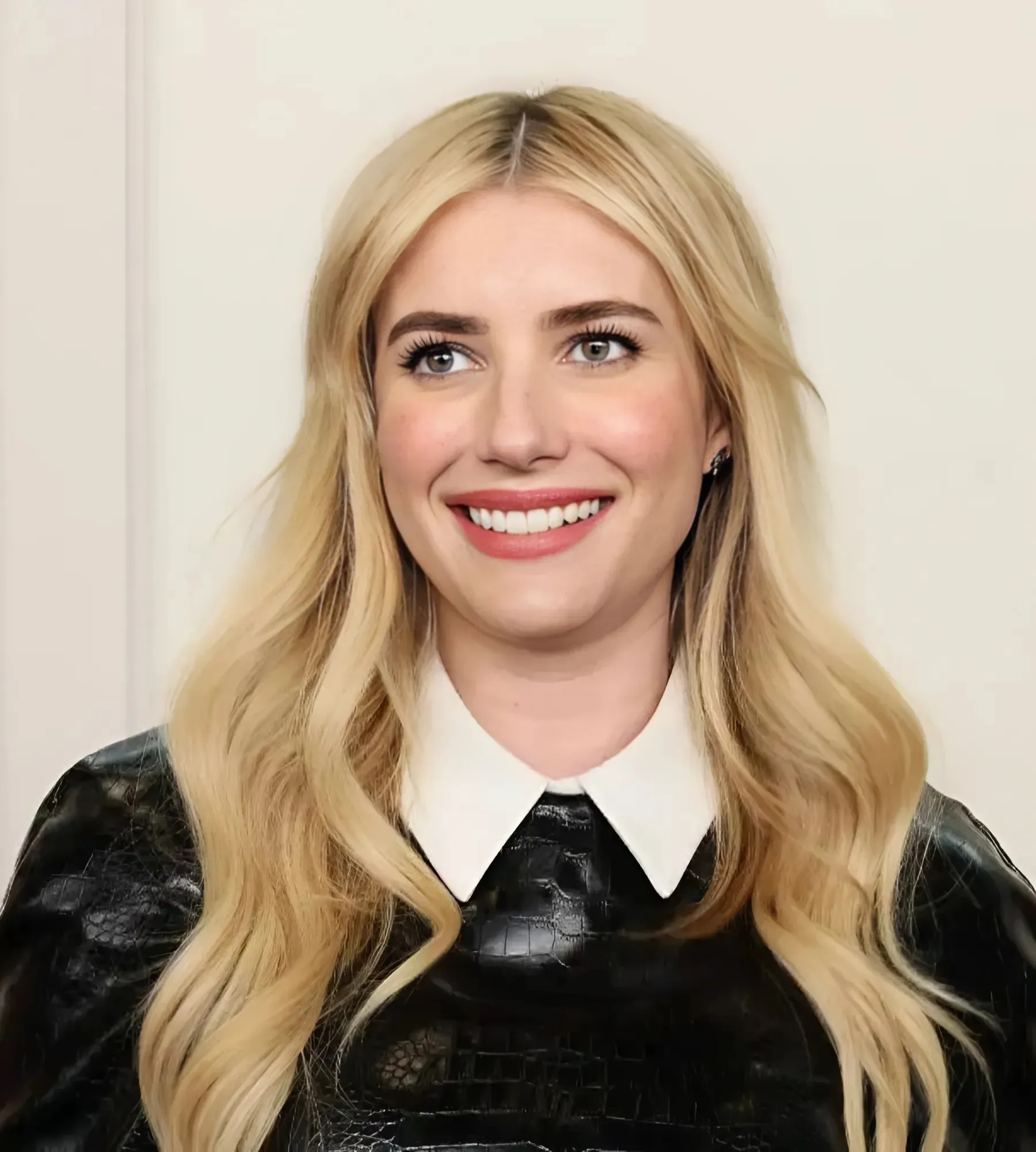 Actress Emma Roberts Giddy Over Bears QB Caleb Williams Moment