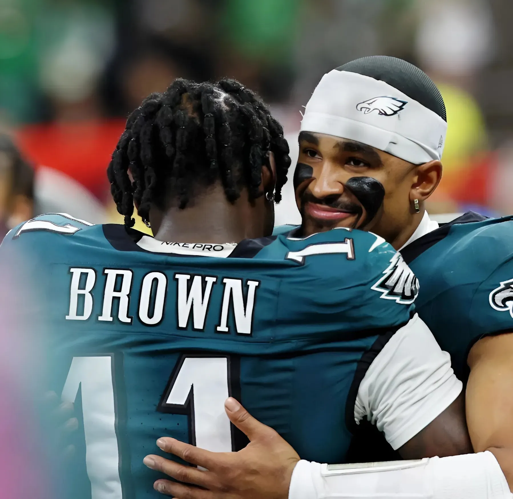 DOUBLE RING SEASON: Eagles Star AJ Brown Gets Engaged!