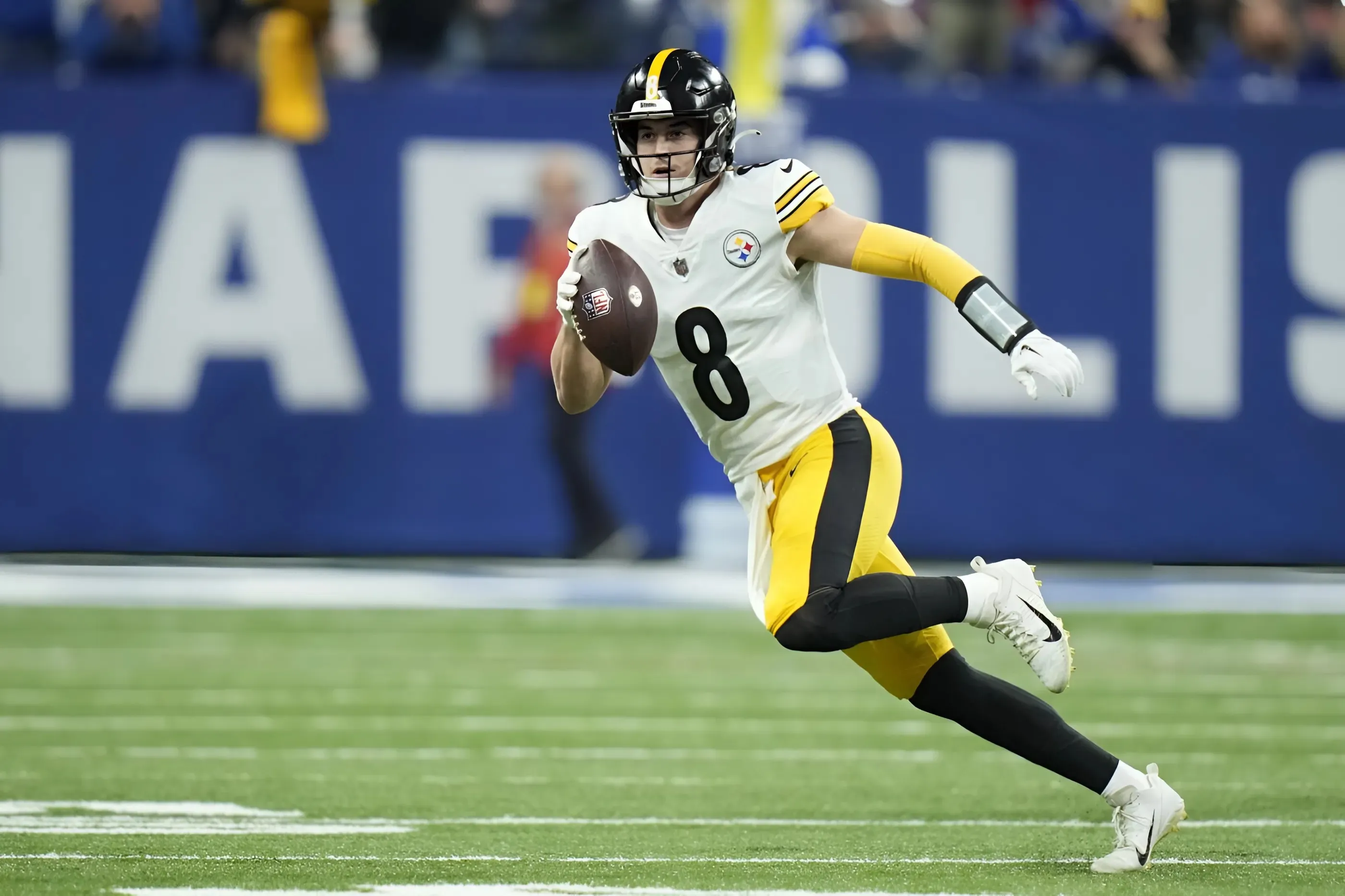 Steelers Take A Brutal Blow From Cleveland Radio: "Dumb Quarterbacks" Steelers Take A Brutal Blow From Cleveland Radio: "Dumb Quarterbacks"