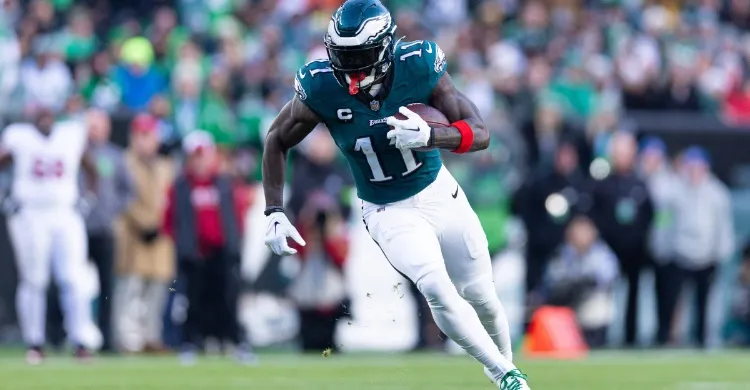 Eagles A.J. Brown Gets Engaged With 1 Notable Missing Teammate