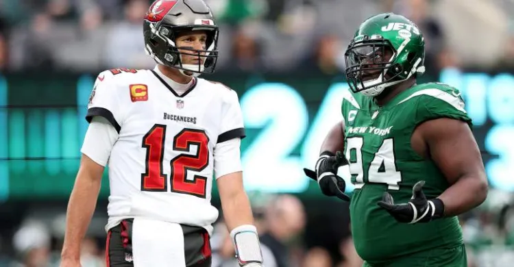 Jets Urged to Reunite With $5.1 Million 318 Pound Big Man