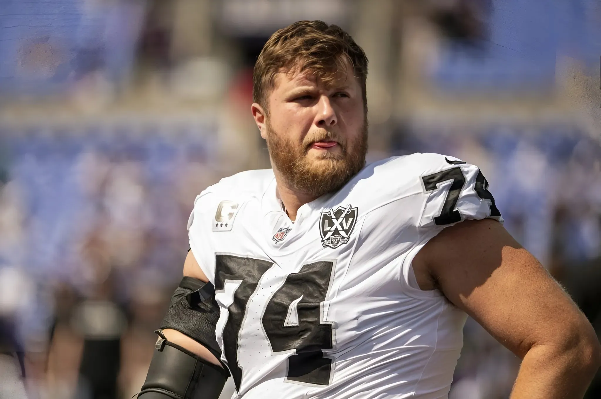 Raiders Post Pictures Of LT Kolton Miller At Voluntary Offseason Workout