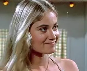 P4. Marcia Brady CameI T0E Might Be The Best ln HoIIywood, Hold Y0UR Breath…