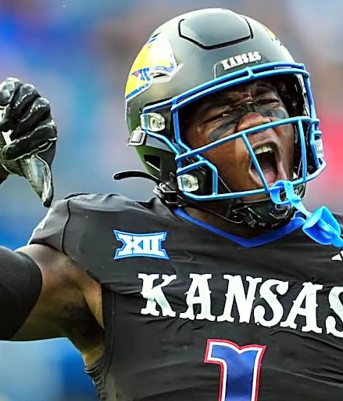 Broncos Undrafted LB Wastes No Time Making Statement to Locker Room