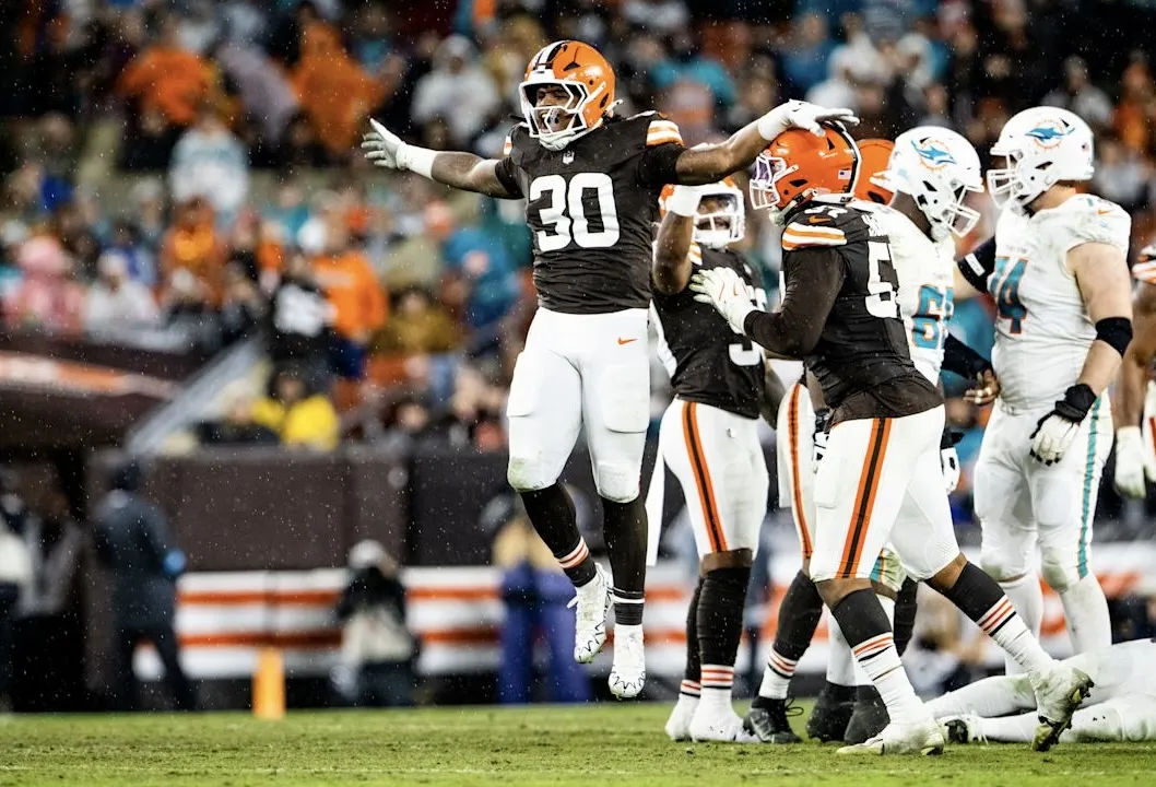 Browns issue statement on Devin Bush arrest