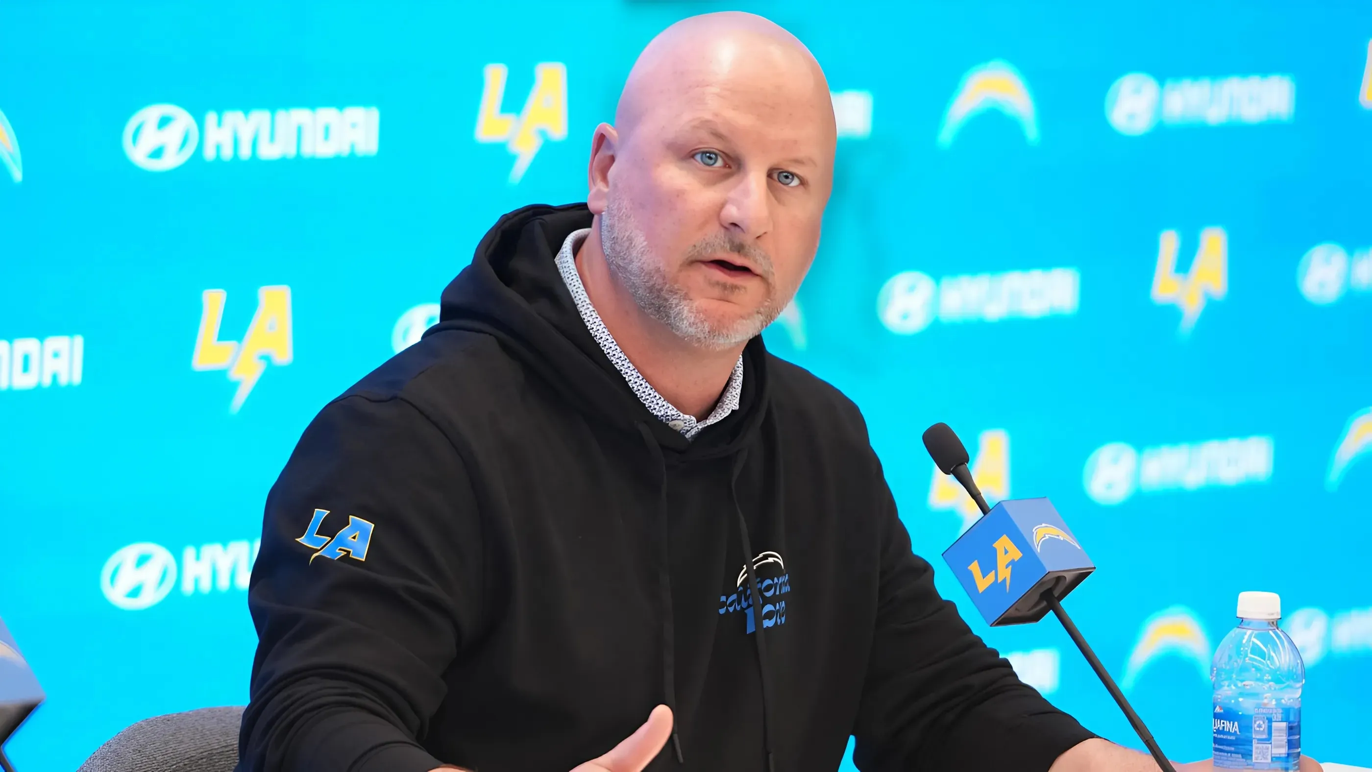 Chargers condemned for not pulling off big trade with Giants