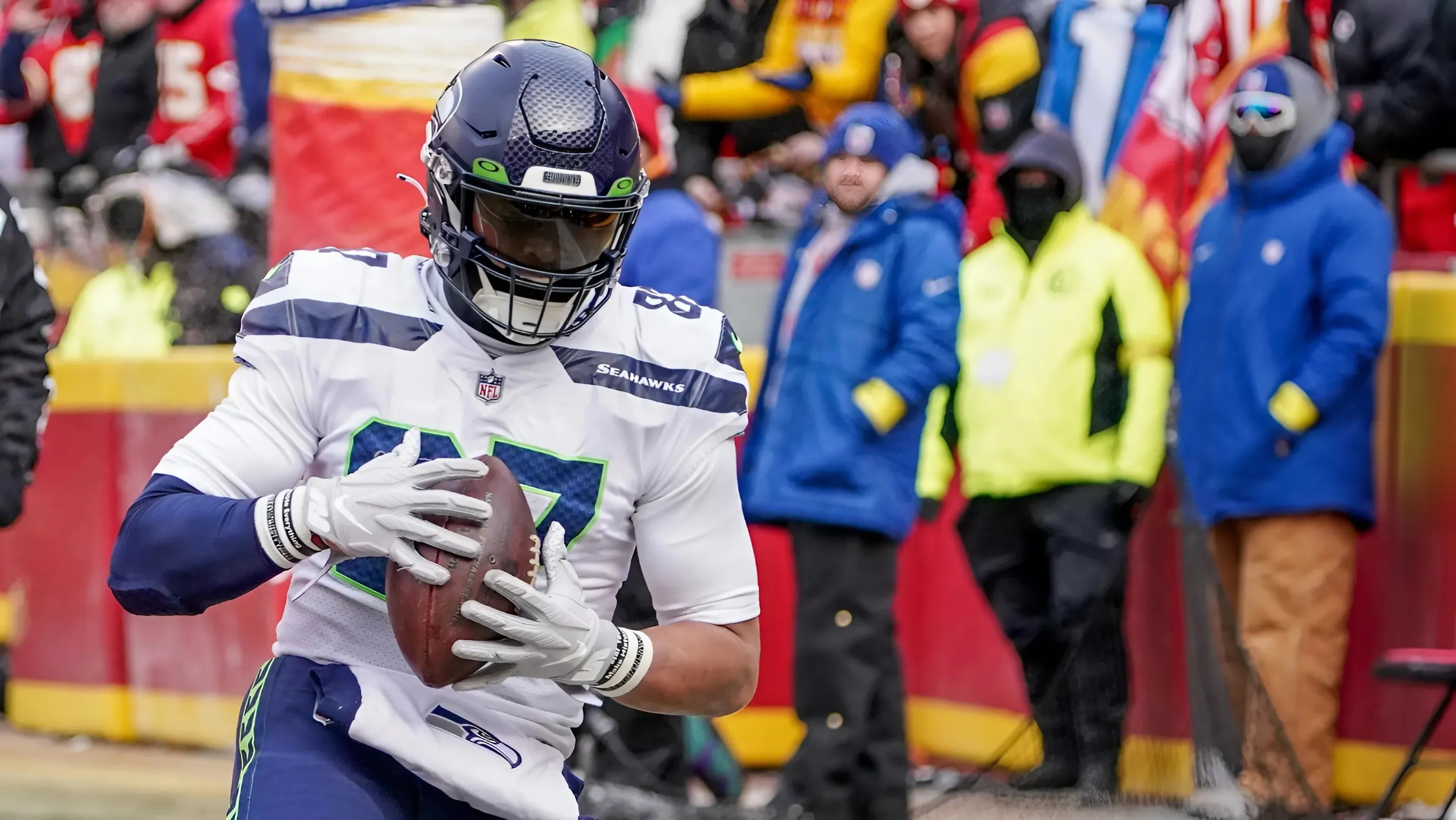 Analyst warns Seahawks' starter in serious trouble after bold draft decision