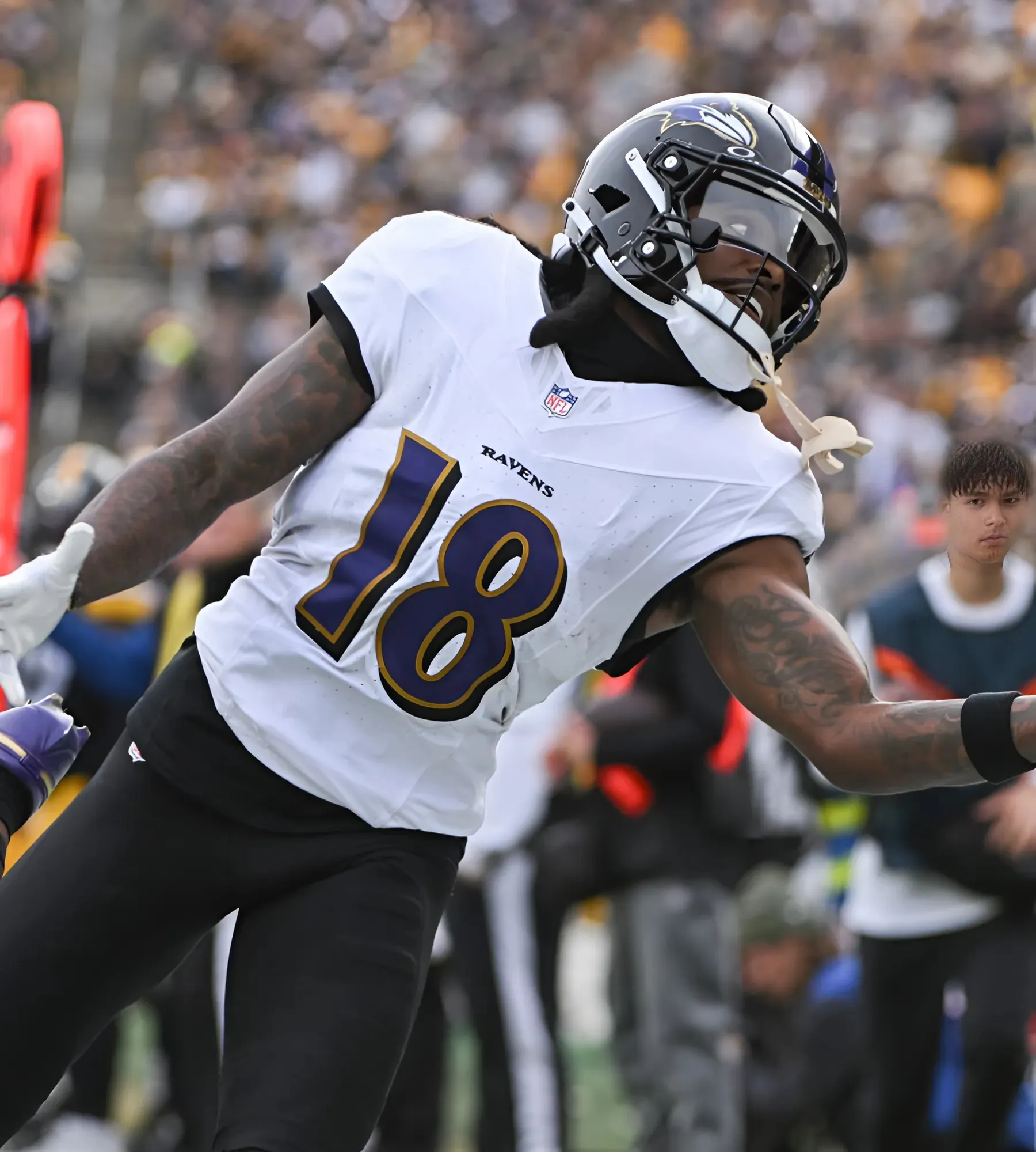 Browns Officially Sign Contriversial Receiver Diontae Johnson
