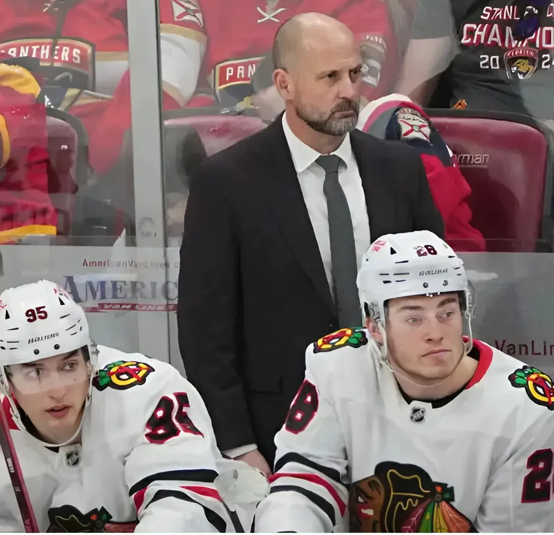 Chicago Blackhawks GM makes hint at keeping Anders Sorenson as head coach