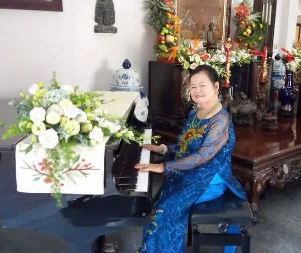 Cả nước x:ót x:a nhận tin buồn, nghệ sĩ Tự Long kh:óc hết nước mắt: Lại thêm 1 NSƯT vừa rời xa "tr:ần thế", mong người y:;ên ngh:ỉ....